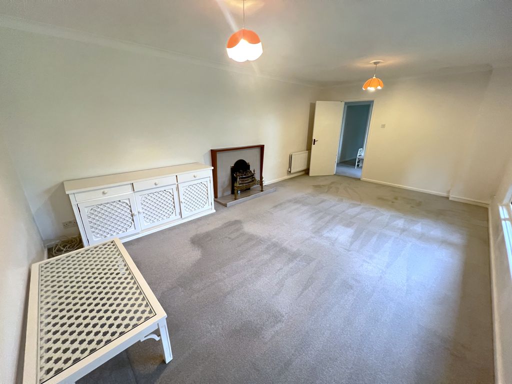Property photo 3 of 14 Living Room
