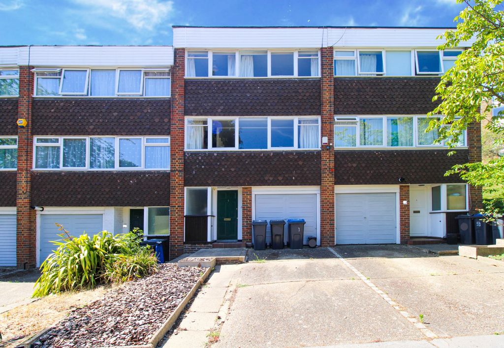 Property photo 1 of 16 Picture No. 17