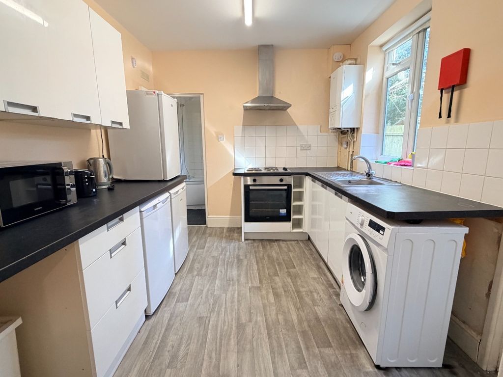 Property photo 3 of 8 5152832