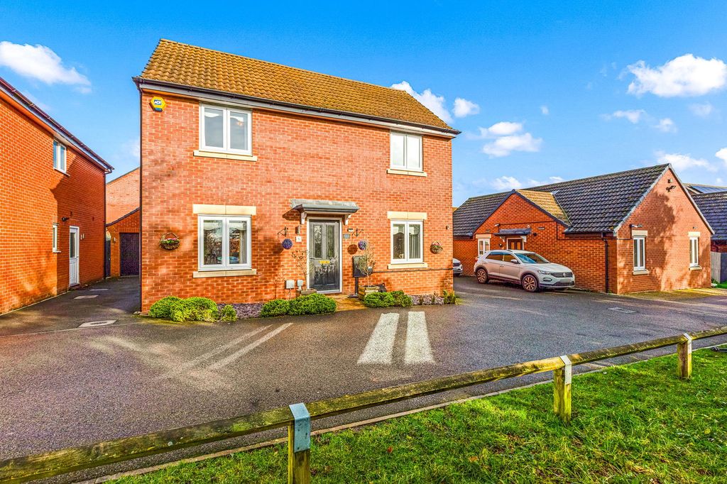 Property photo 2 of 26