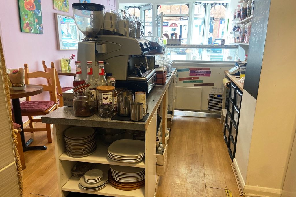 Property photo 3 of 6