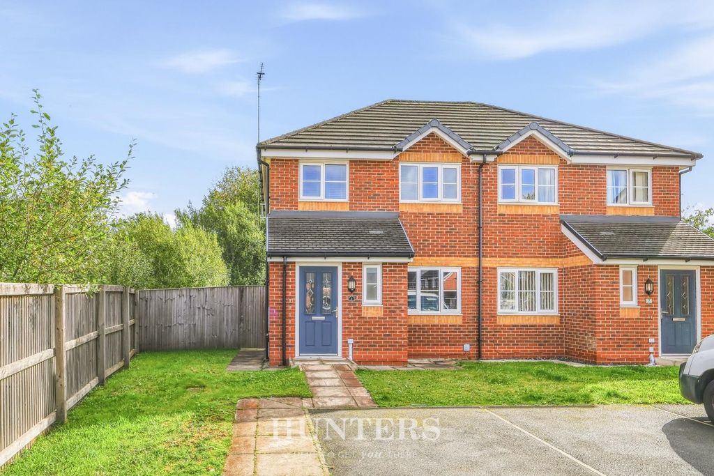 Property photo 1 of 20 Woburn Green (22).Jpg