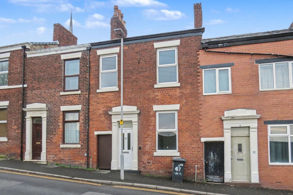 Property photo 1 of 14 66 Wellfield Road, Preston, Lancashire, Pr1 8Sp