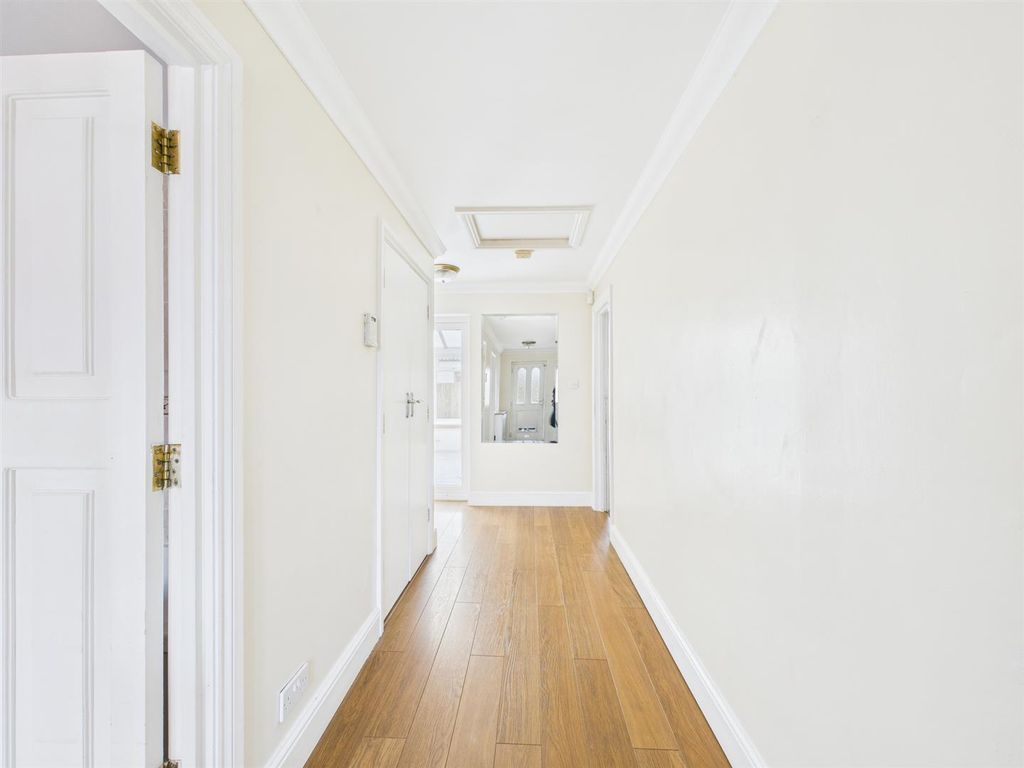 Property photo 1 of 14 Cam02885G0-Pr0546-Still001.Jpg