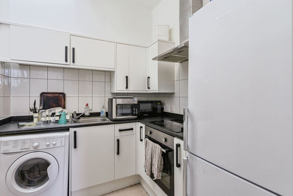 Property photo 3 of 7 Pbox-Img.Jpg