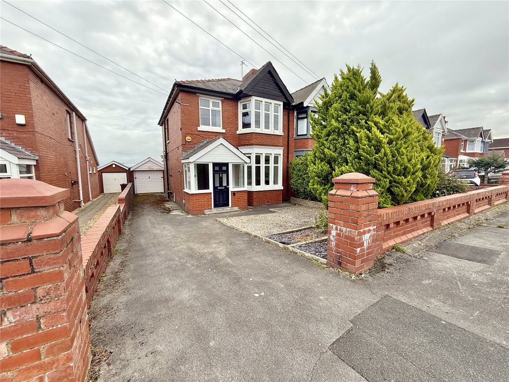 Property photo 1 of 8 Picture No. 12