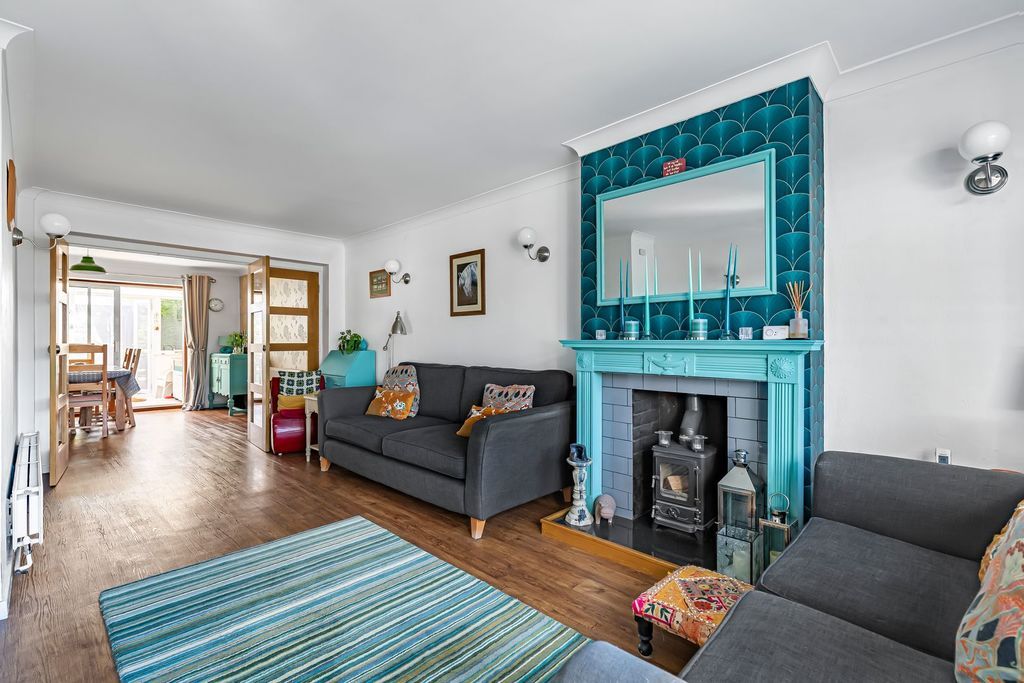 Property photo 2 of 30