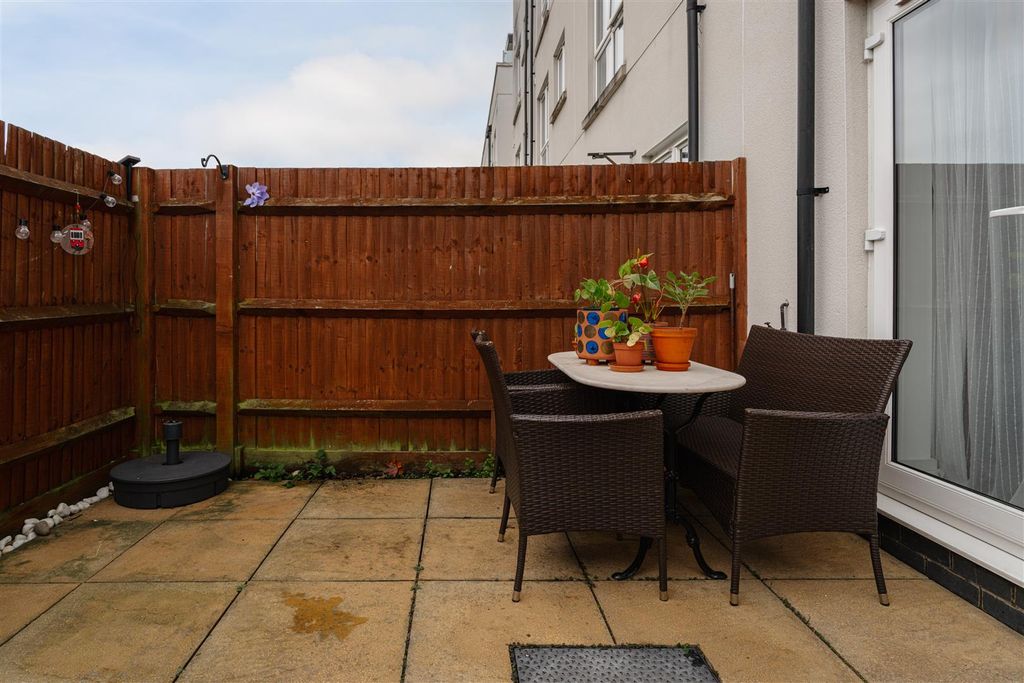 Property photo 3 of 20 19.Jpg