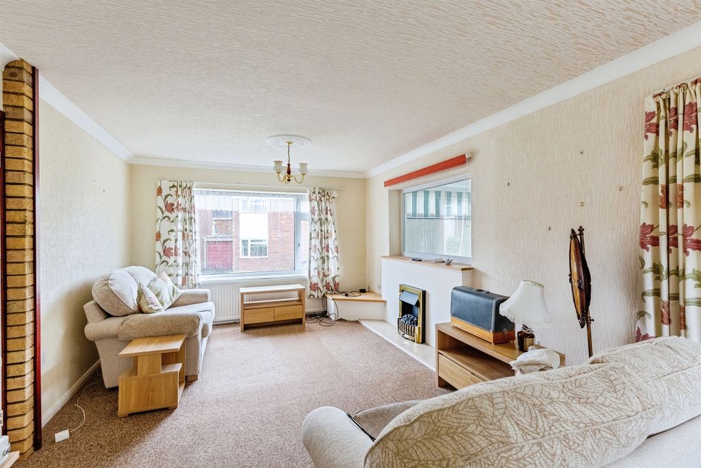 Property photo 2 of 24