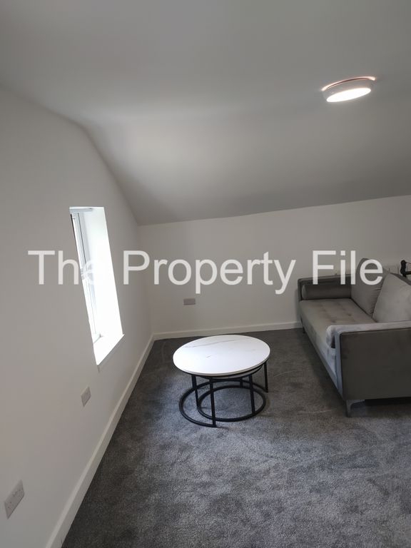Property photo 2 of 6