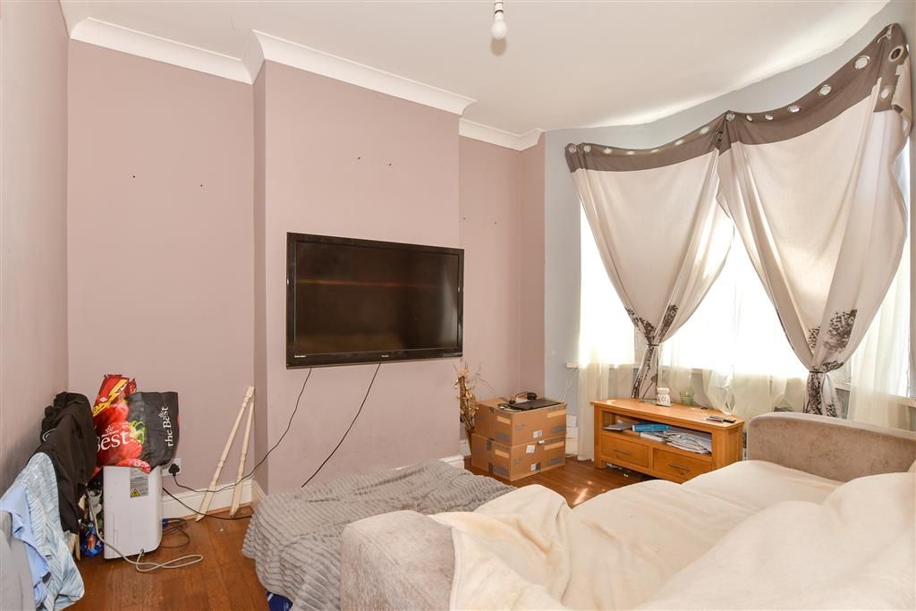 Property photo 1 of 6 Lounge