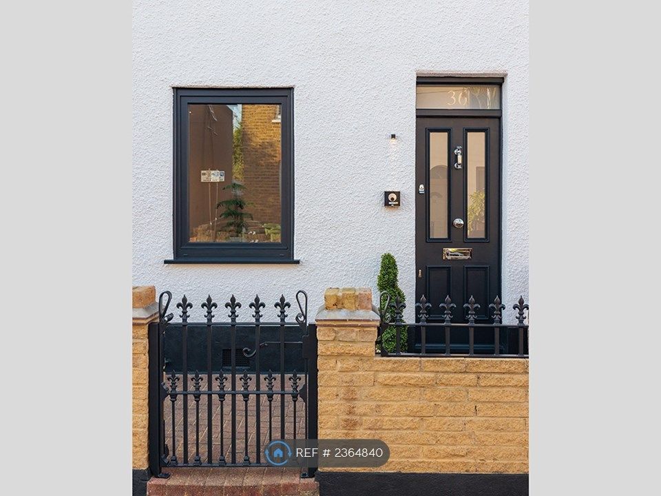 Property photo 3 of 35