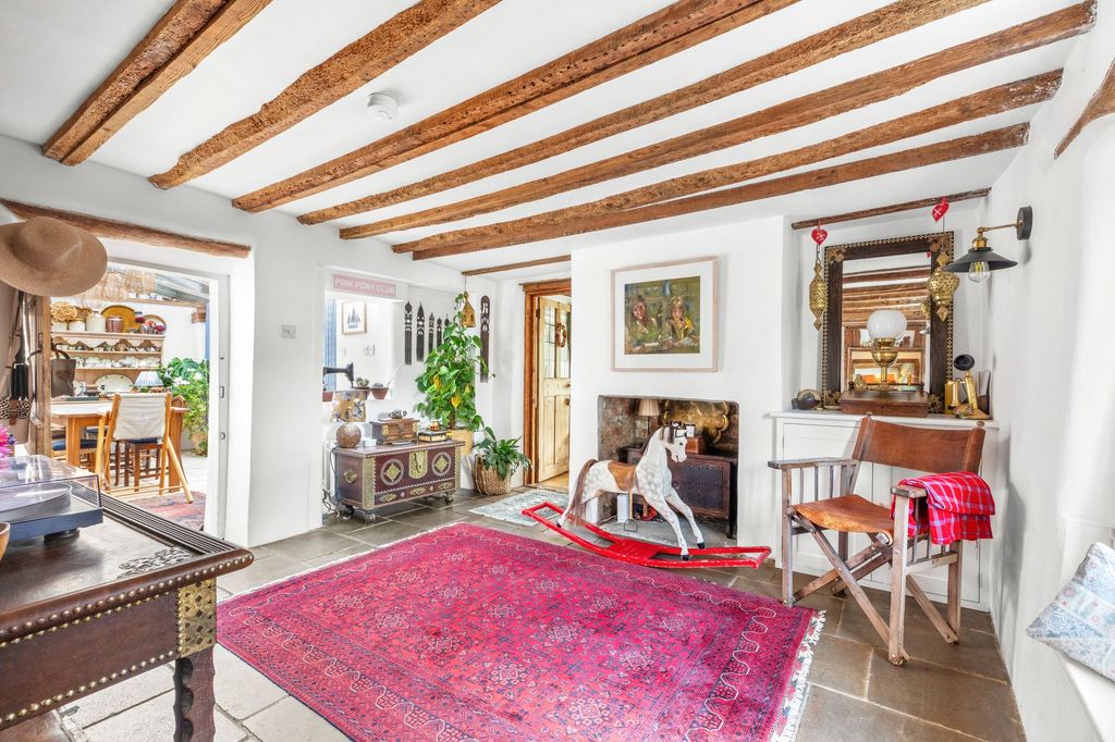 Property photo 2 of 29