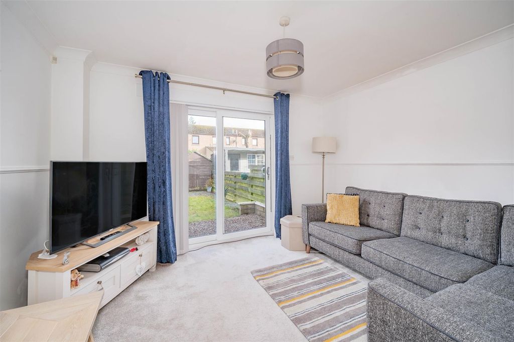 Property photo 2 of 16 22 Belltree Gardens Bf-5.Jpg