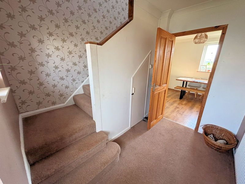 Property photo 2 of 33