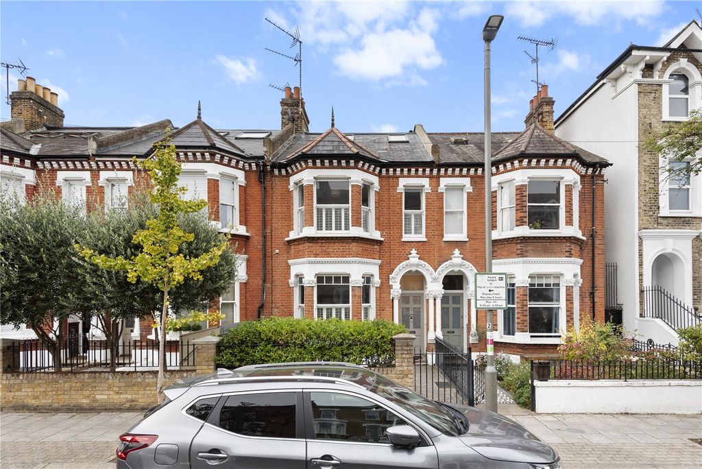 Property photo 1 of 8 Aspley Road