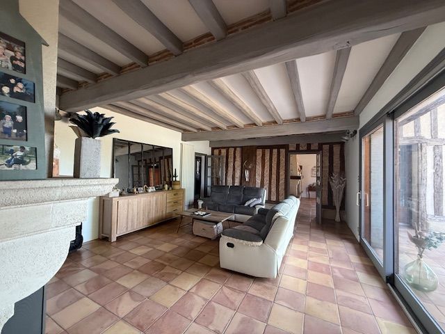 Property photo 3 of 23