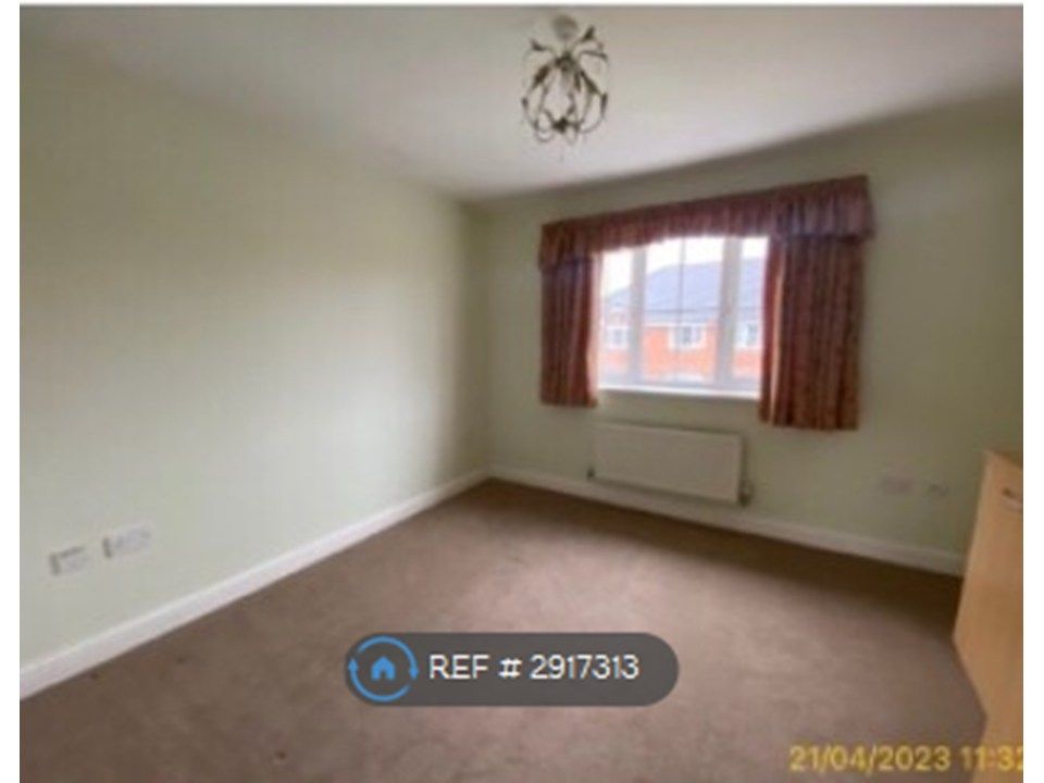 Property photo 3 of 8 Bedroom 2