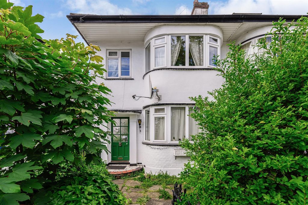 Property photo 1 of 25
