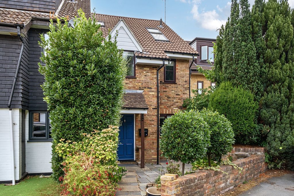 Property photo 1 of 18 1-6A6907E12d5Ea-3...