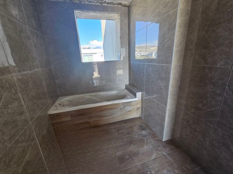 Property photo 3 of 22 Bathroom Sample