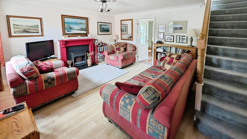 Property photo 2 of 19 Pbox-Img.Jpg