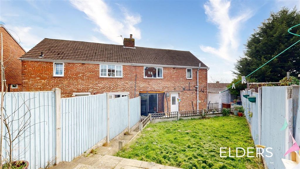 Property photo 2 of 13