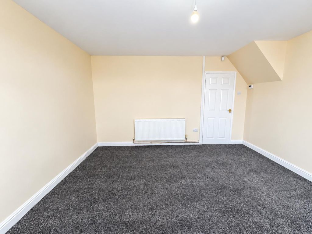 Property photo 3 of 9 Living Room