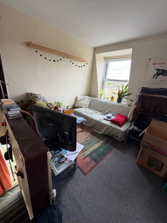Property photo 1 of 4