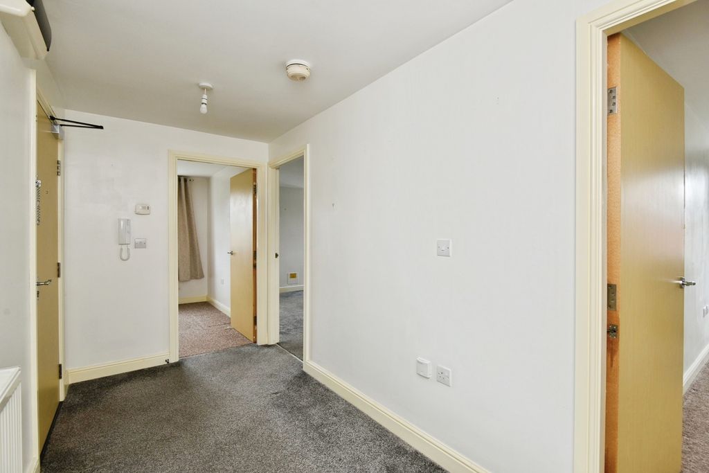 Property photo 2 of 19 Pbox-Img.Jpg