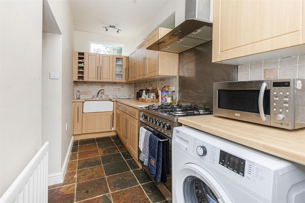 Property photo 3 of 15 Kitchen
