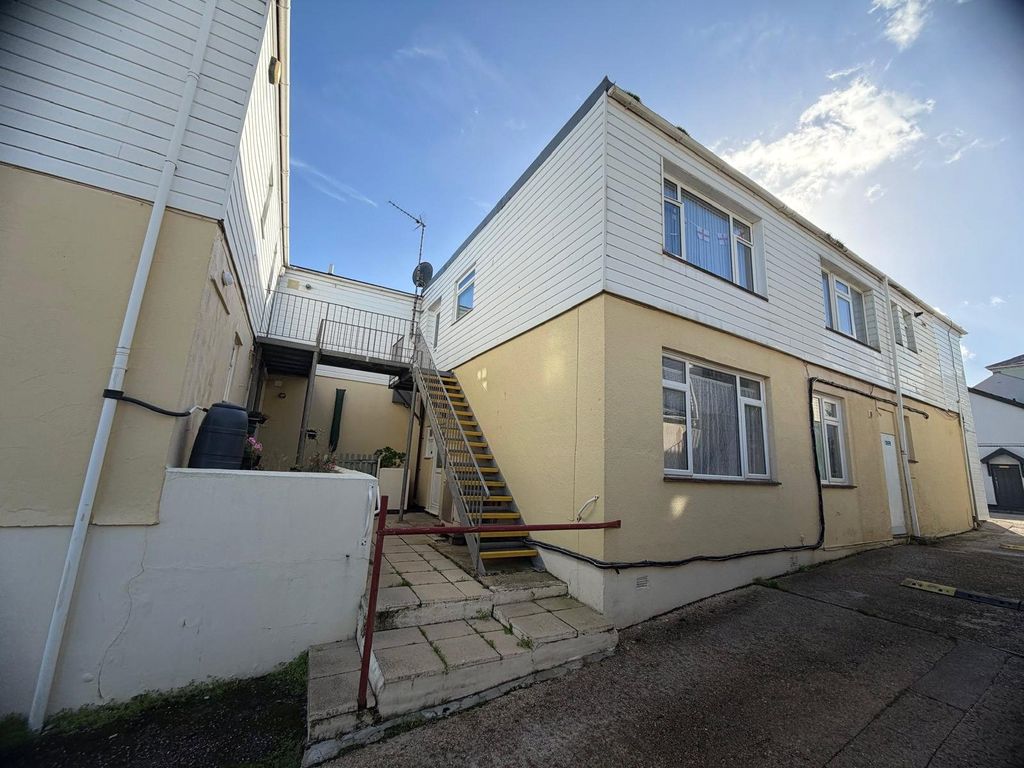 Property photo 1 of 5 Picture No. 10