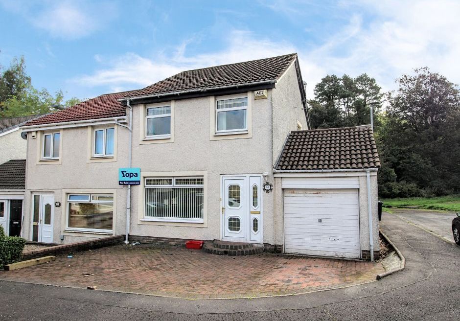 Property photo 1 of 16 External Front