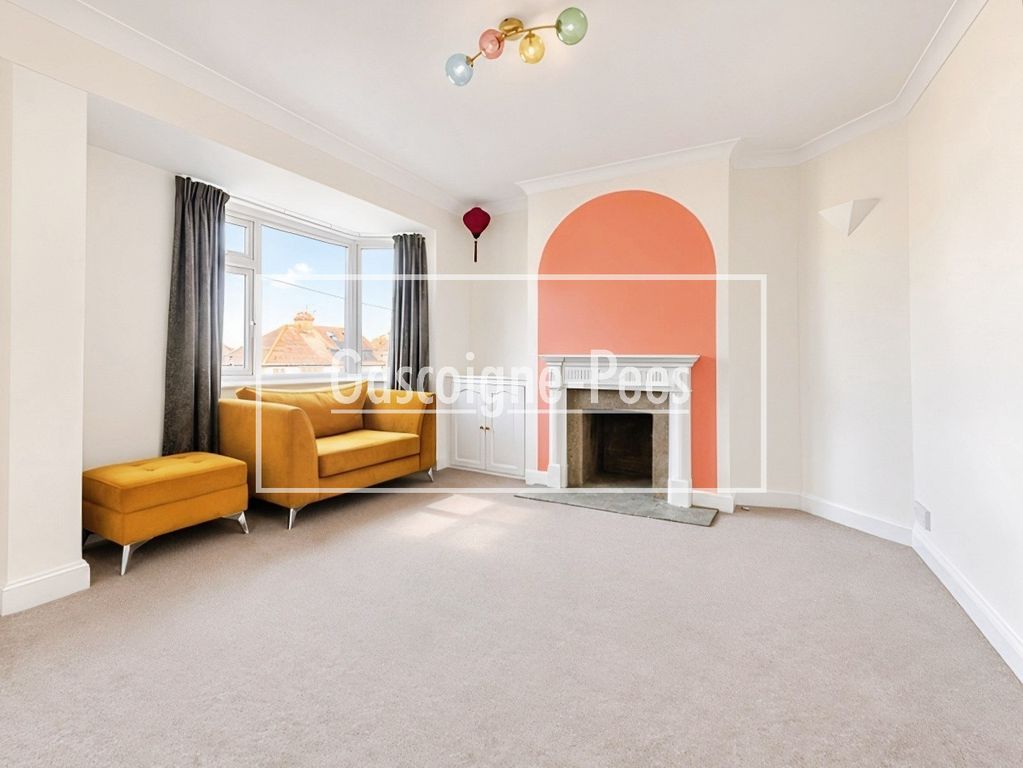 Property photo 2 of 7