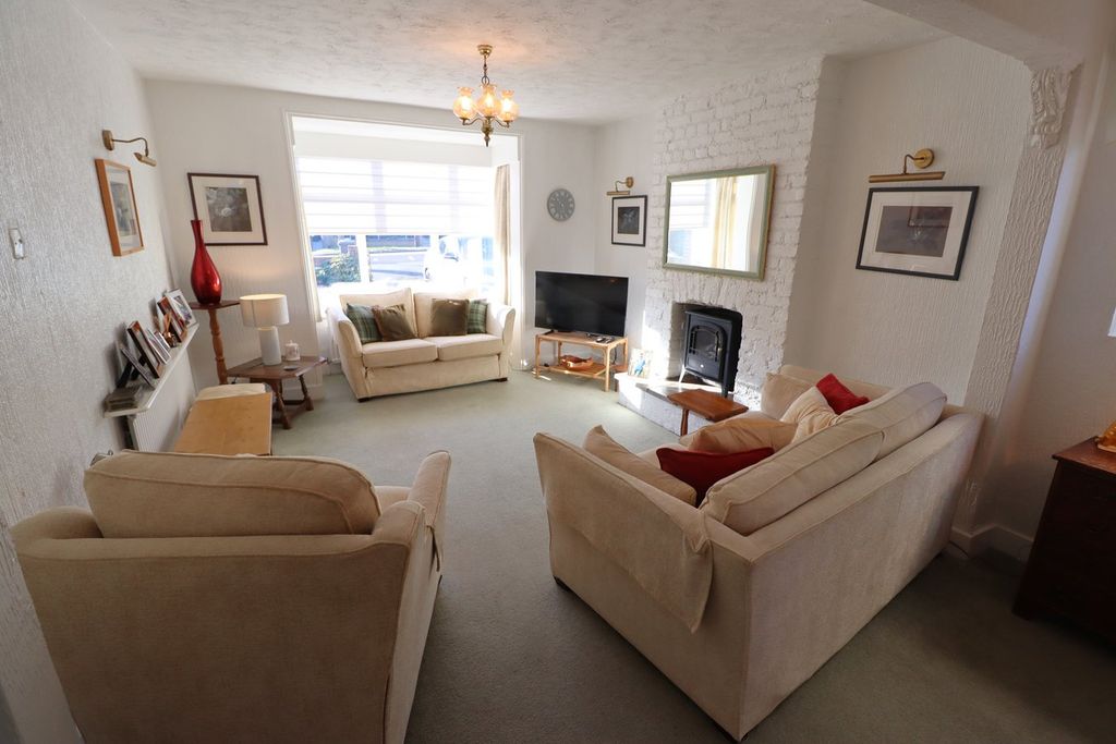 Property photo 3 of 21