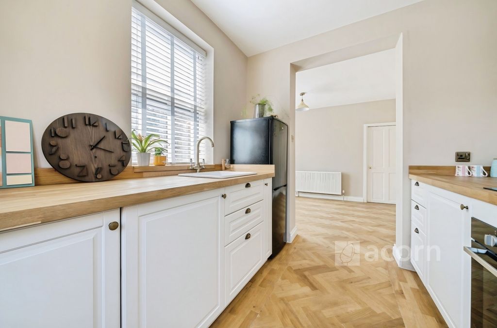 Property photo 3 of 9 114B4200-Fileacce...