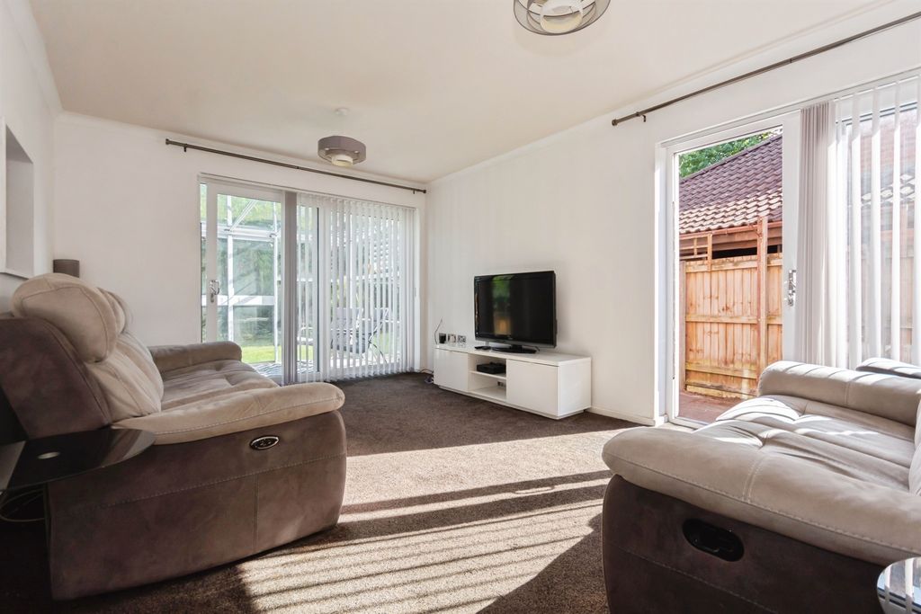 Property photo 3 of 21