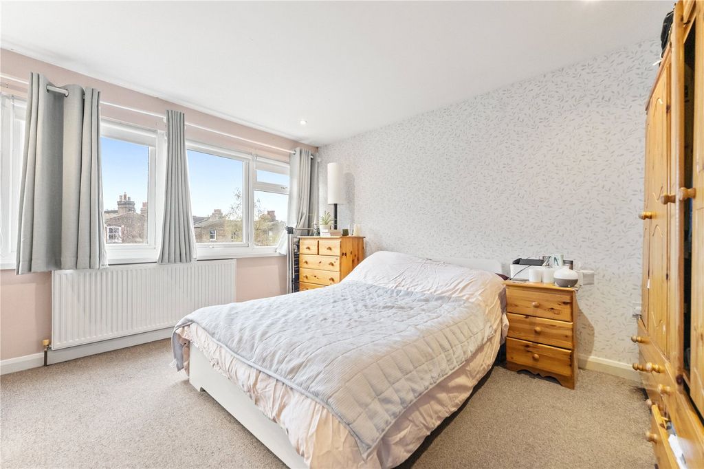 Property photo 2 of 8 Picture No. 19