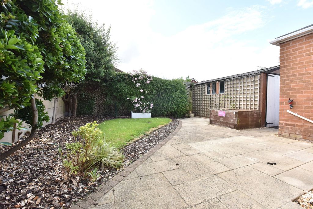 Property photo 2 of 18