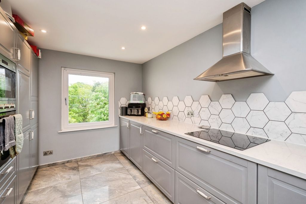 Property photo 2 of 20 Pbox-Img.Jpg