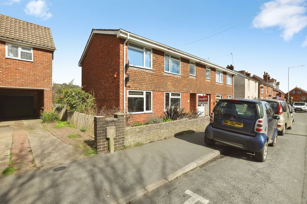 Property photo 1 of 18