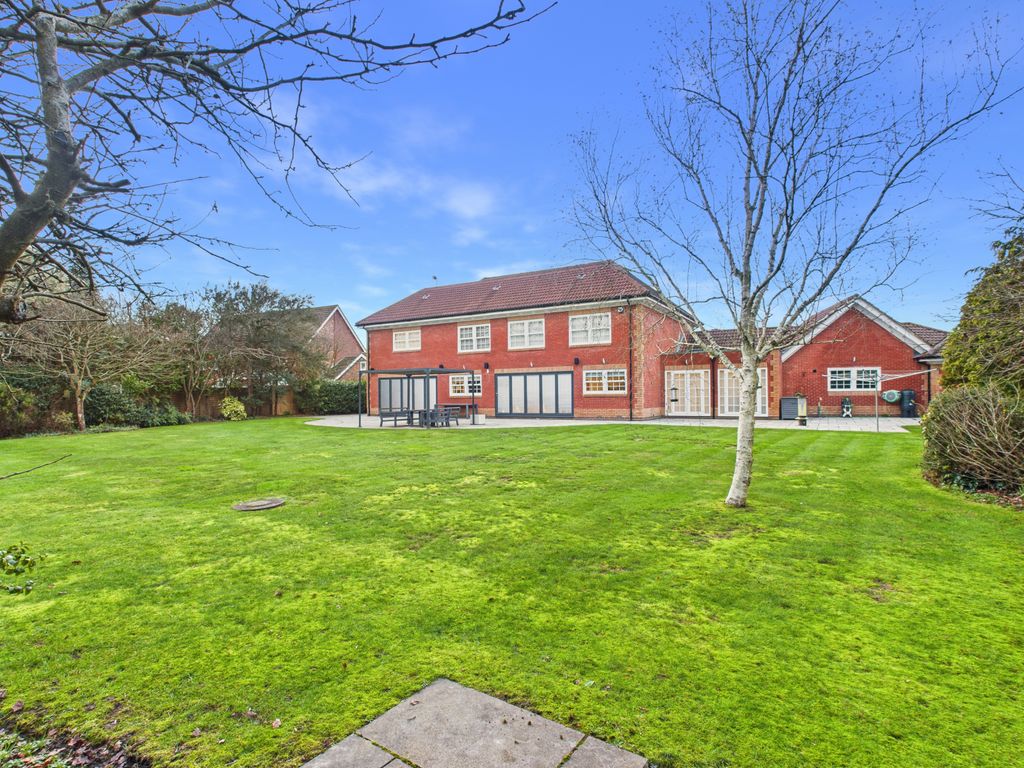 Additional image 12 of 5 bed detached house to rentSkylark Meadows, Whiteley PO15