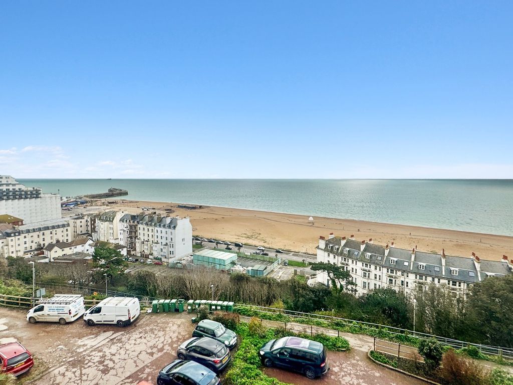 Property photo 3 of 14 Sea View