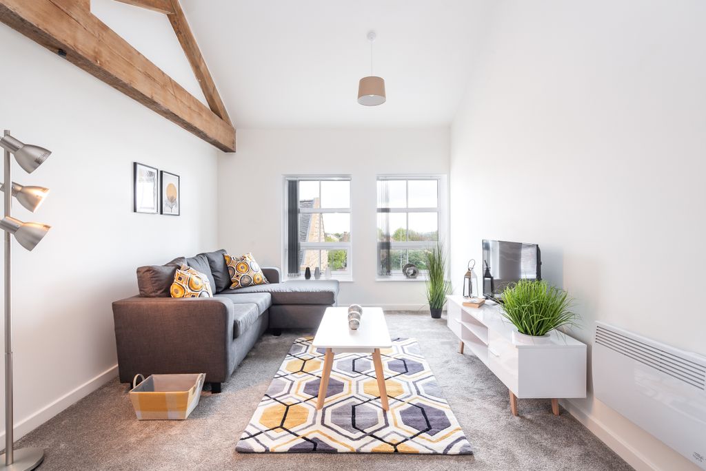 Property photo 2 of 13