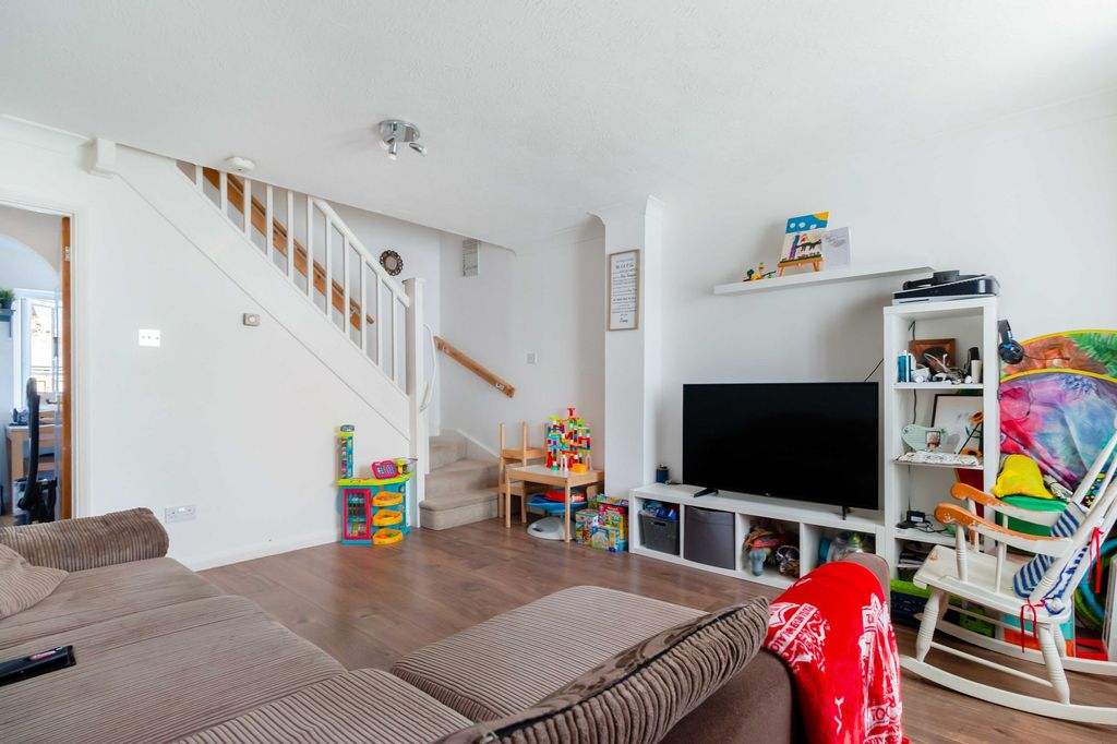 Property photo 3 of 11