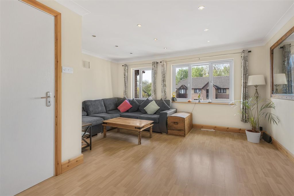 Property photo 1 of 9 5_51864.Jpg