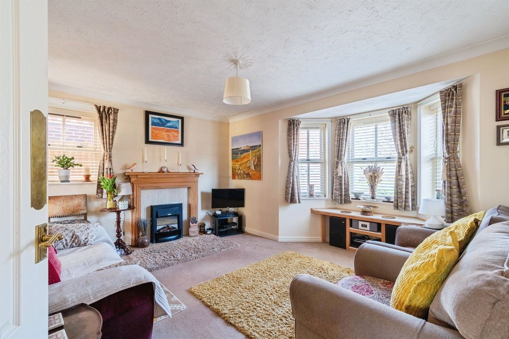 Property photo 2 of 20