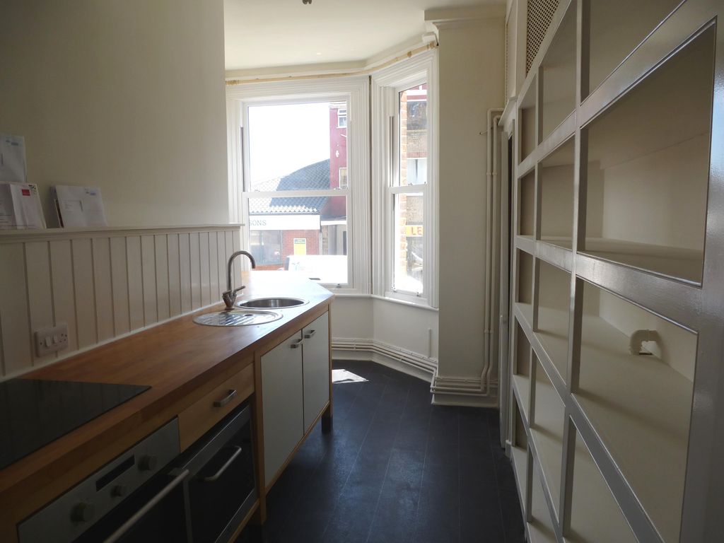 Property photo 2 of 8 Image