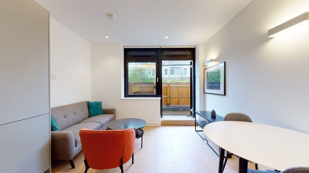 Property photo 1 of 16 Living Room