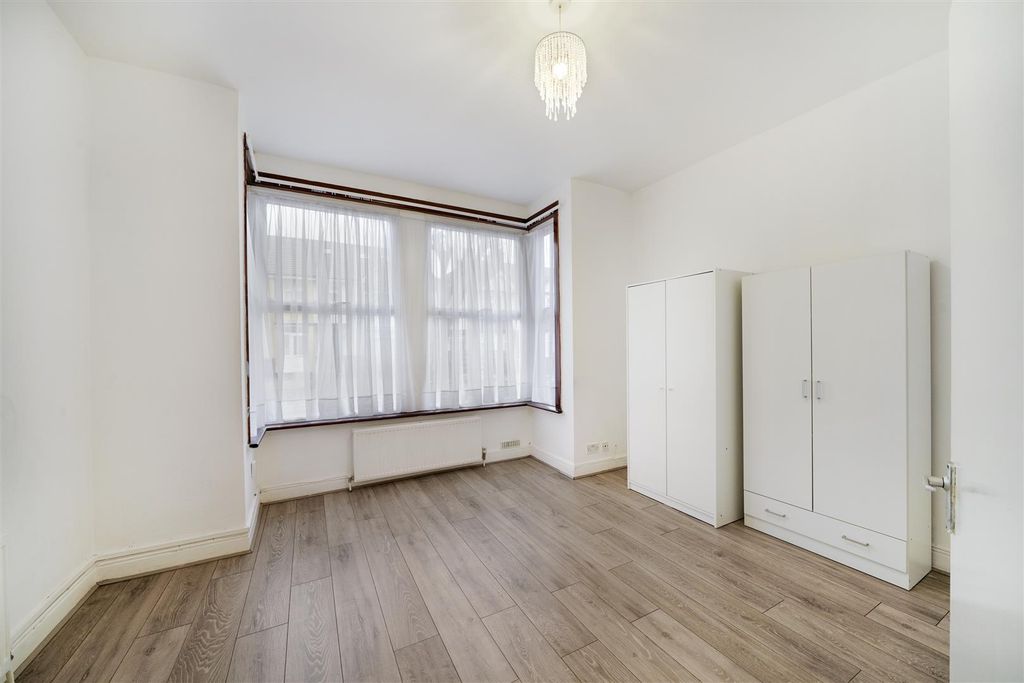 Property photo 2 of 15 104 London Road - Ai1Wwva1Sf4G934Wsluo.Jpg